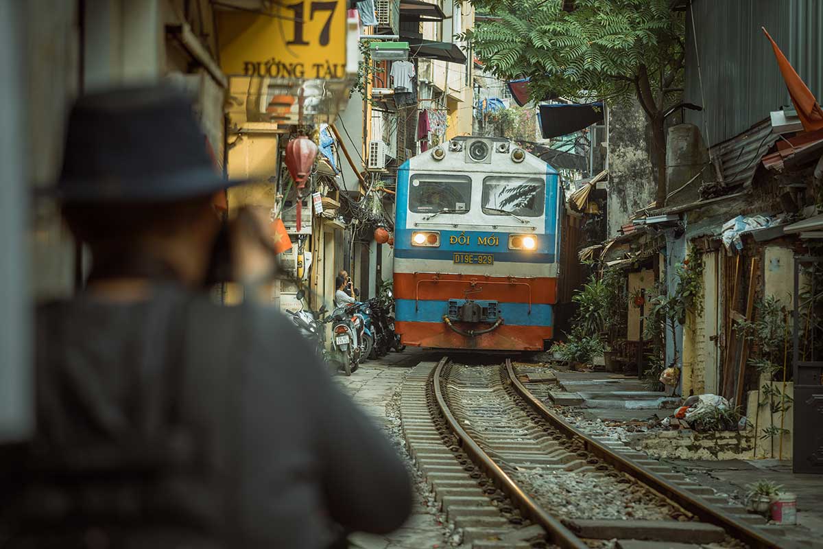 Hanoi on the Tracks