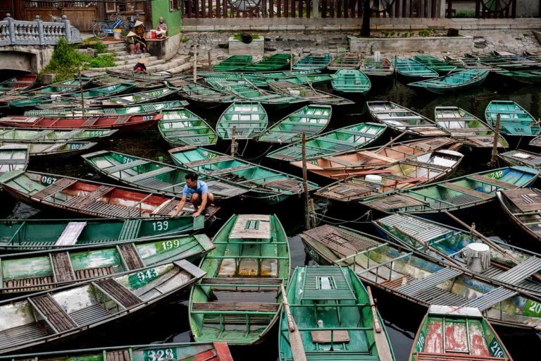 Ninh Binh - The boat man