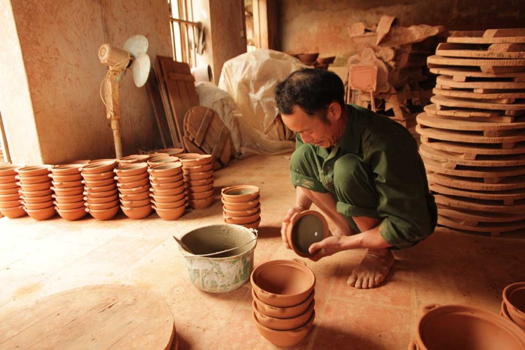 Tho Ha Handicraft Village Photography Tour