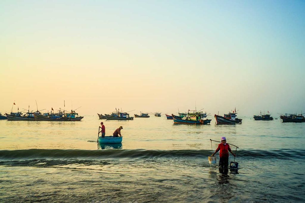Central Vietnam central vietnam,danang,hoi an vietnam,photography Danang on the Waterfront at Dawn