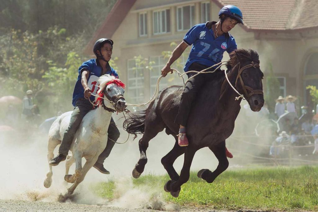 Bac Ha - The Hmong Horse Race