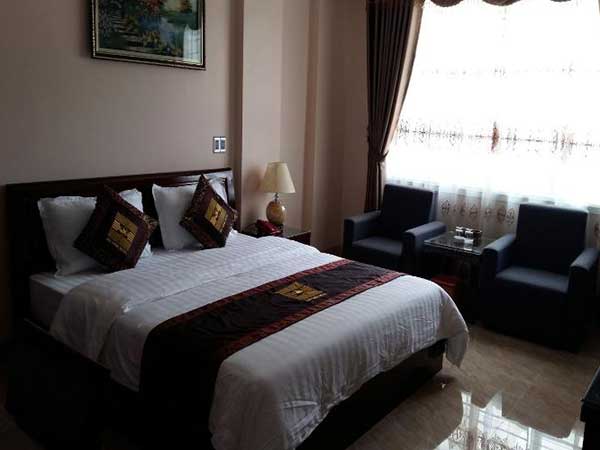 Opium Trail Hoa Cuong Hotel