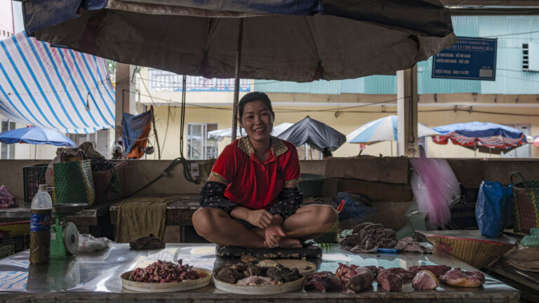 Den Bien Phu Market