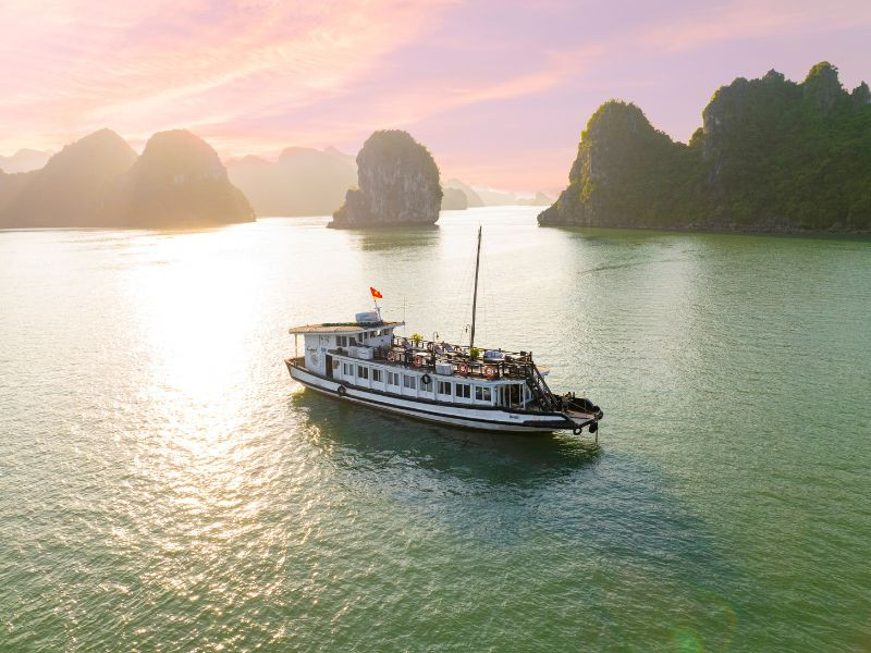 Ultimate Vietnam: 16-Day Cultural Adventure Tour